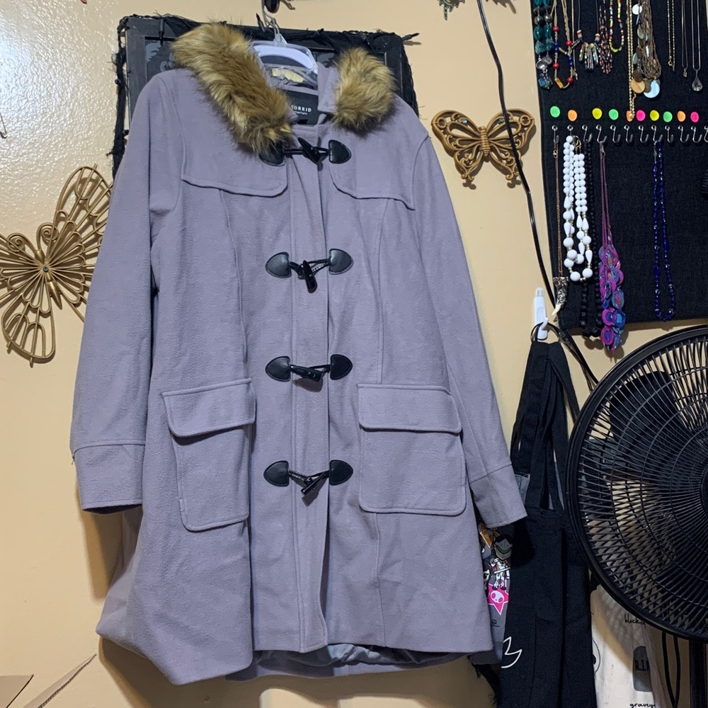 #0 031 size 3 Torrid NWT Gray Coat with Faux Fur removable hood